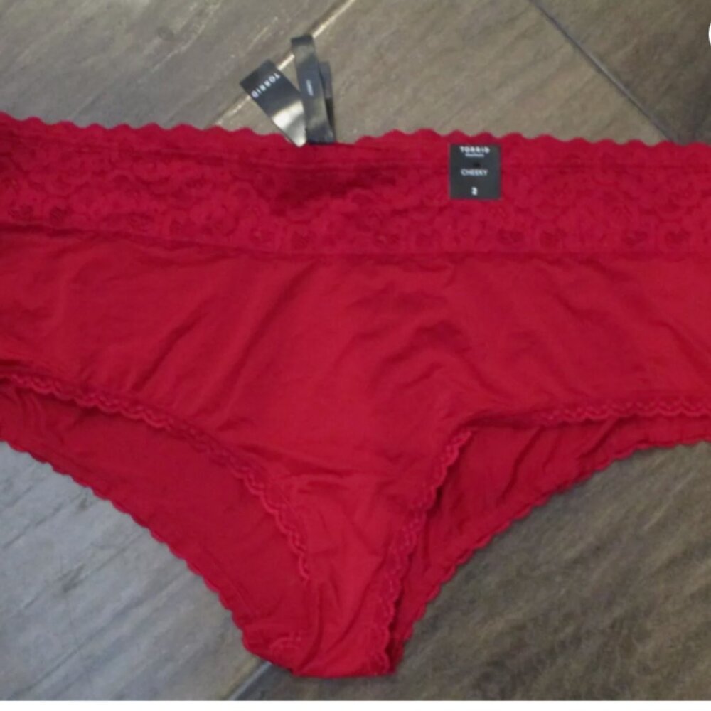 TORRID SECOND SKIN MID RISE LACE TRIM RED CHEEKY PANTIES SIZE 4 torrid